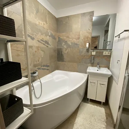 Apartment U Adama *